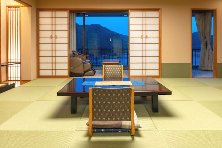 Room 29 of 124