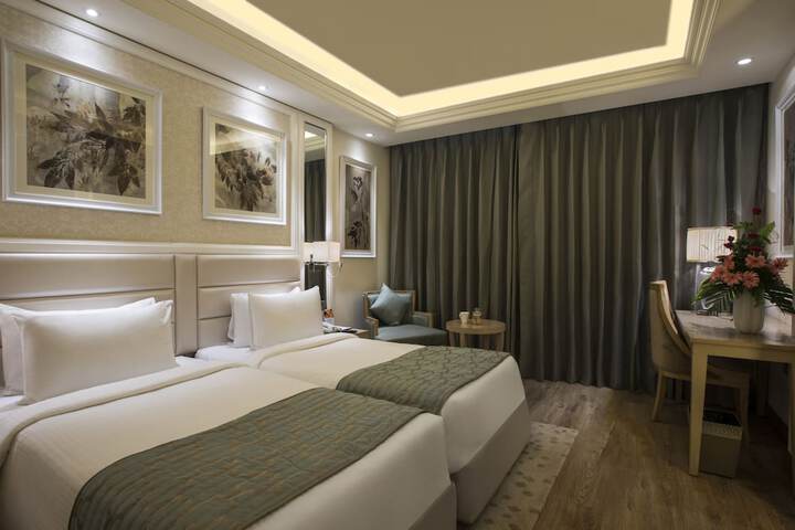 Room 12 of 42