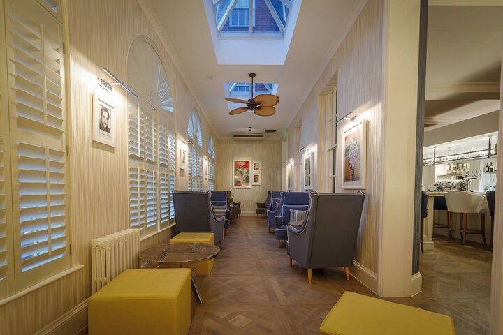 Lounge 40 of 45