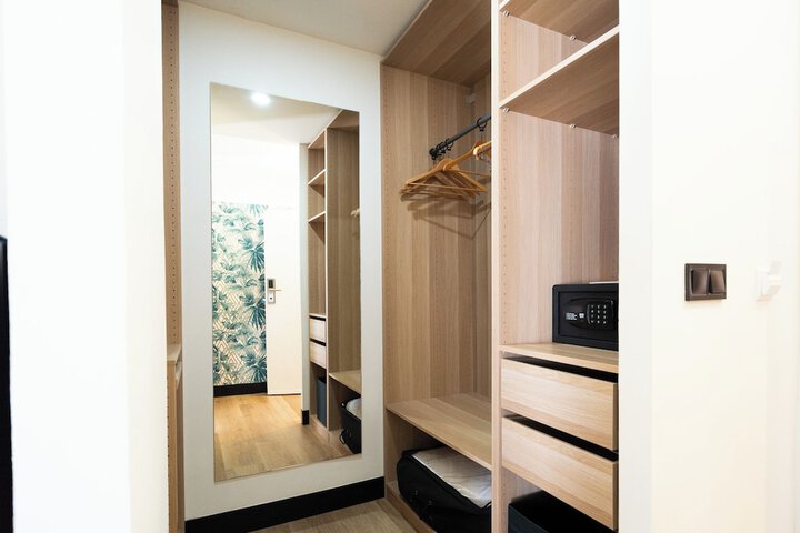 Room 41 of 127