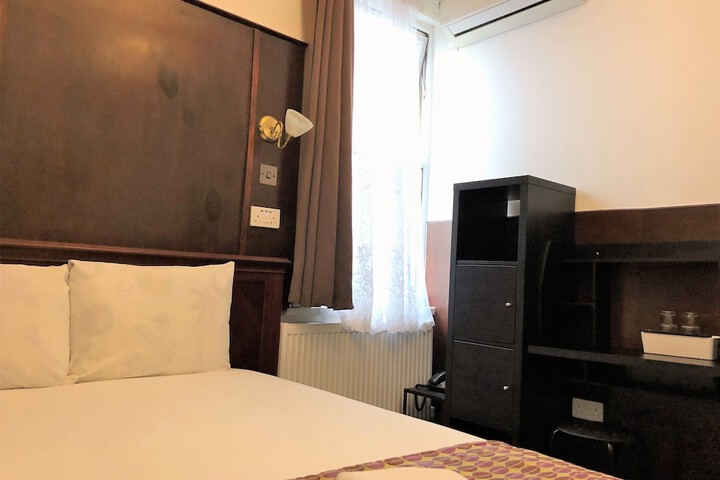 Room 74 of 127