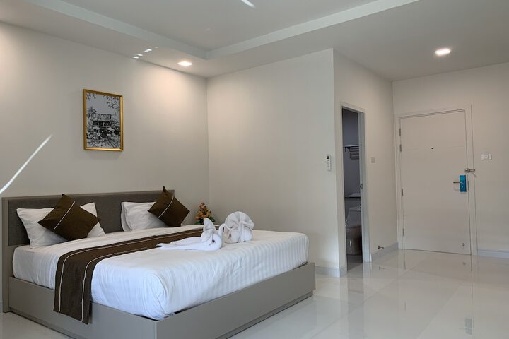Room 12 of 40