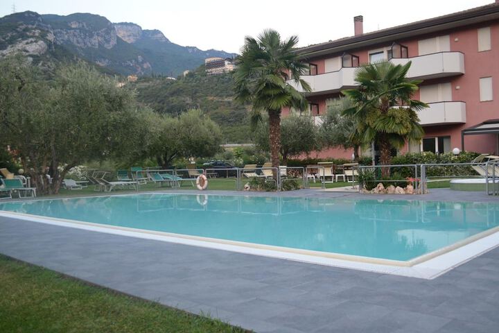 Pool 26 of 73