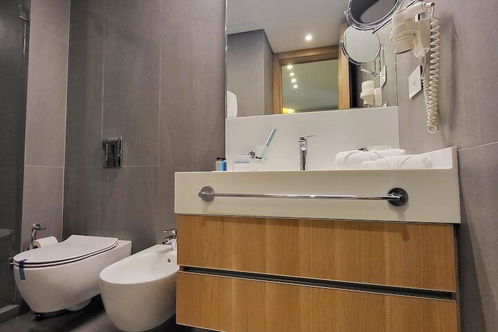 Room 45 of 64