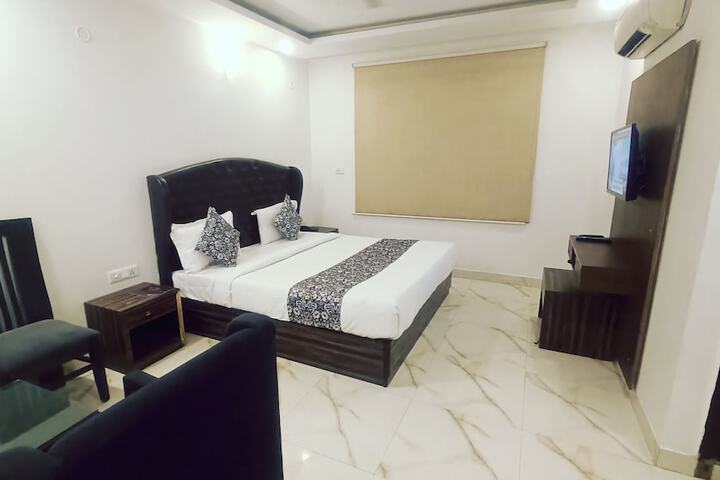 Room 42 of 126