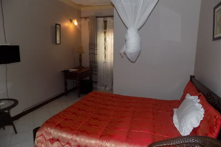Room 3 of 29