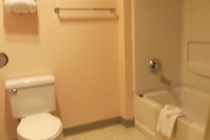 Room 28 of 81