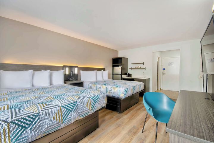 Room 7 of 25