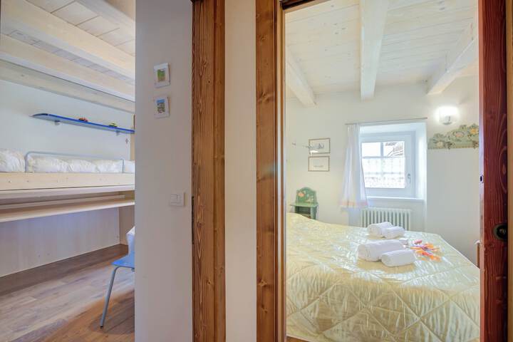 Room 6 of 39