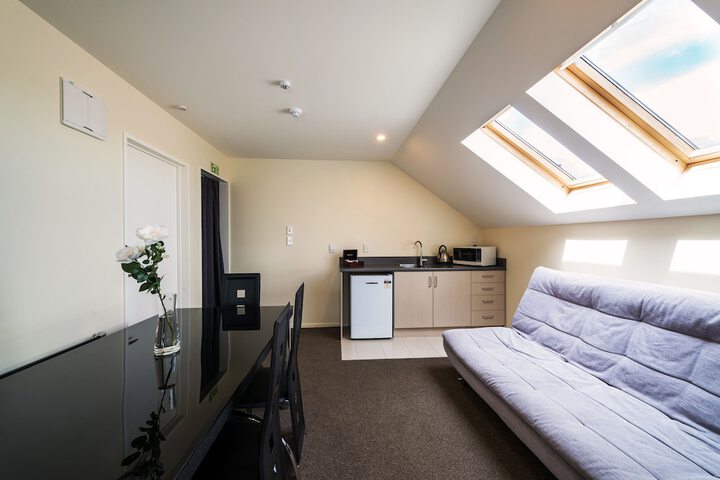Room 15 of 30