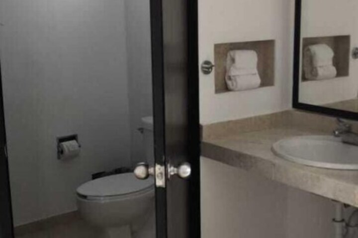Room 20 of 36