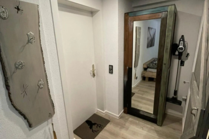 Room 3 of 11