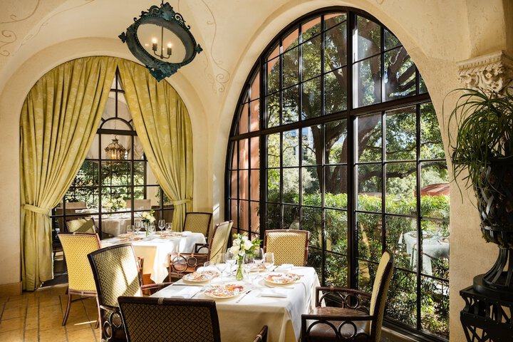 Dining 50 of 76