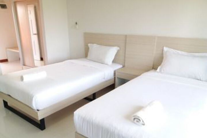 Room 8 of 22