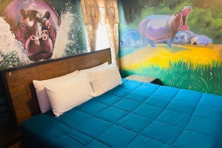 Room 4 of 15