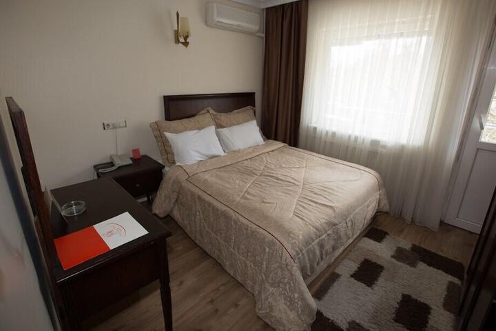 Room 7 of 31