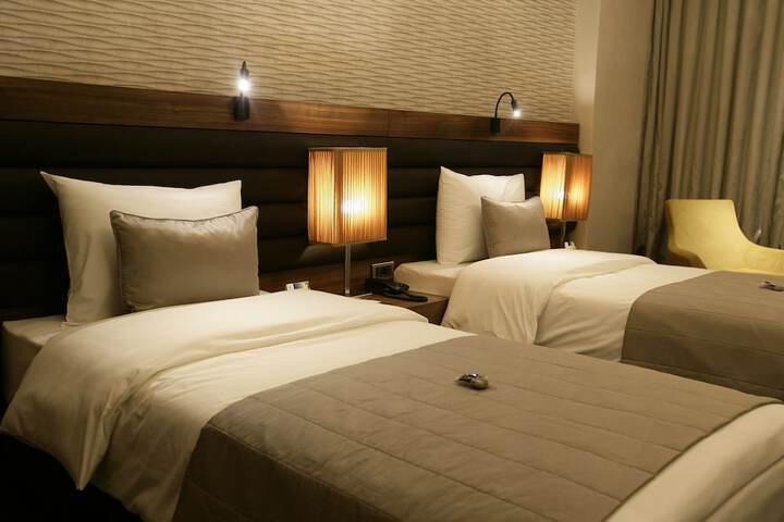 Room 13 of 64