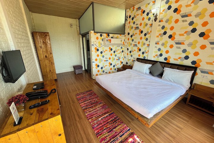 Room 17 of 96