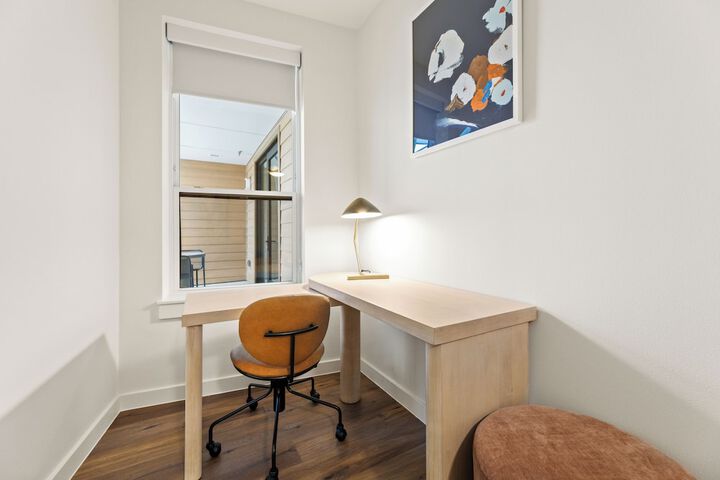 Room 38 of 184
