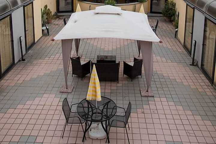 Terrace/Patio 18 of 20