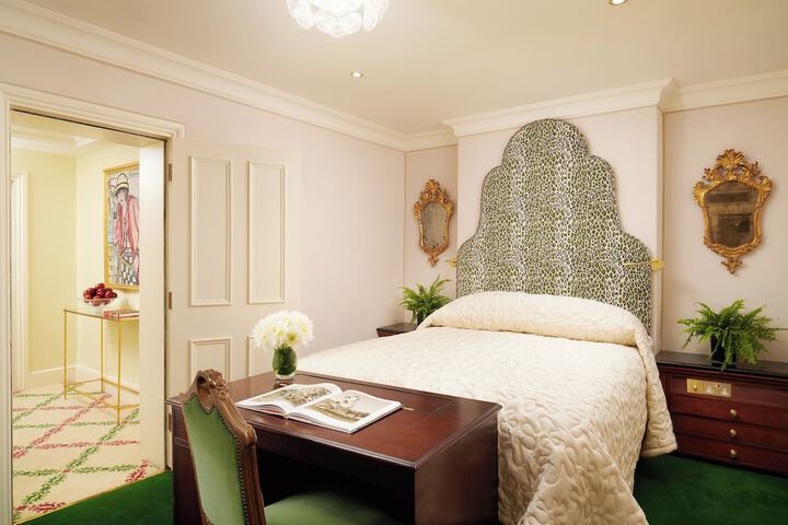 Room 78 of 229