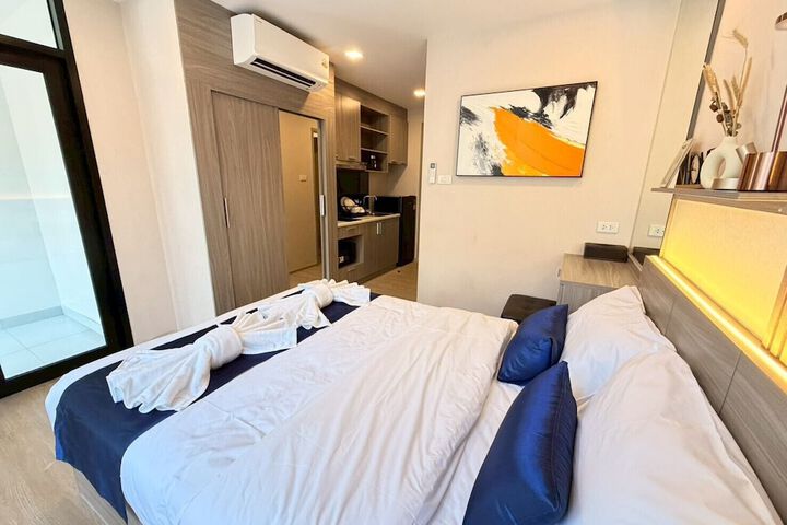 Room 8 of 71