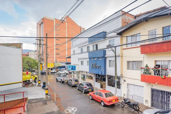 Hotel Ayenda Leuroz 1259