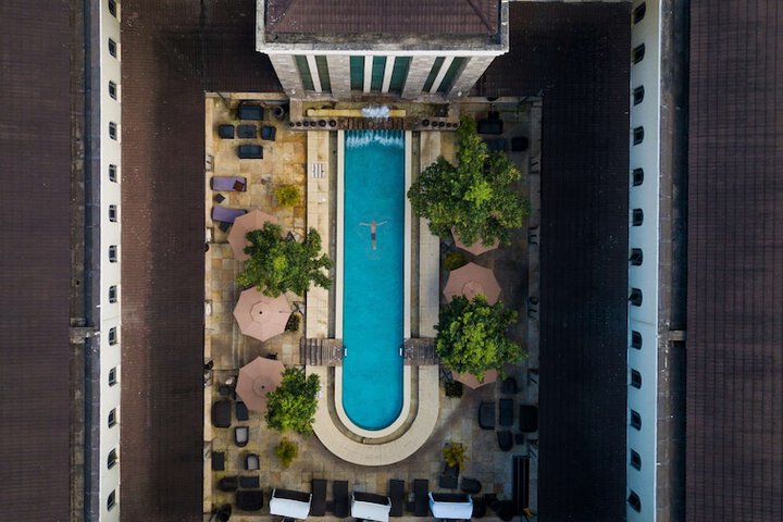 Pool 97 of 193