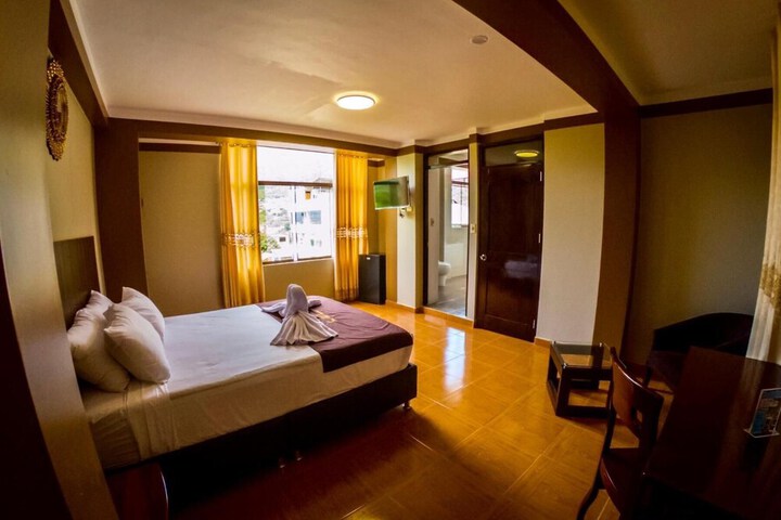 Room 6 of 42