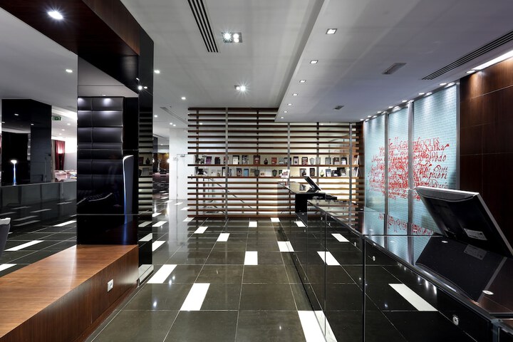 Hotel Lobby