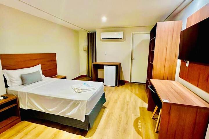 Room 14 of 25