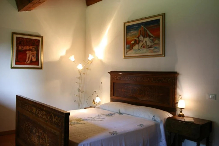 Room 3 of 16