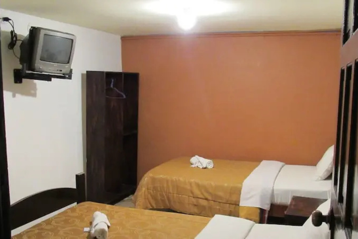 Room 3 of 9