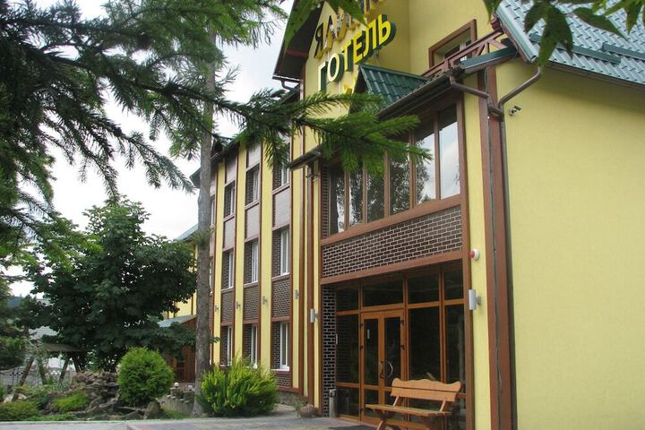 YALYNKA HOTEL