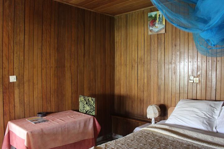 Room 3 of 33