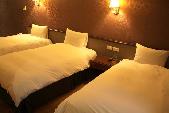 Room 5 of 26