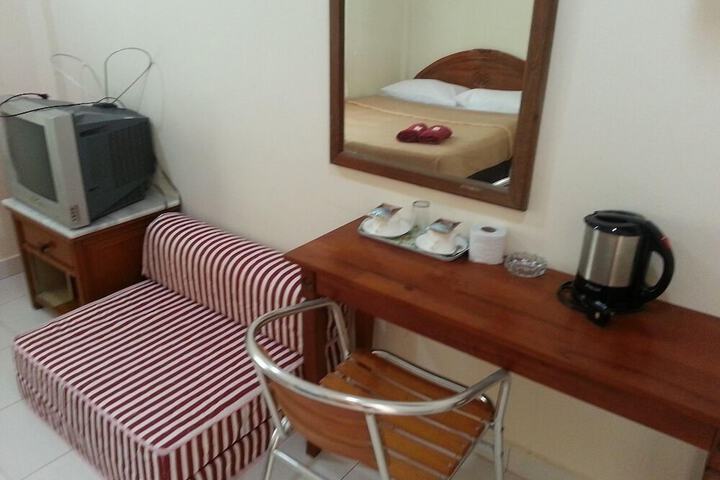 Room 18 of 26