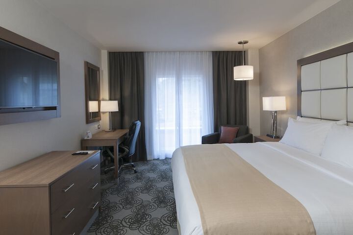 Room 18 of 57