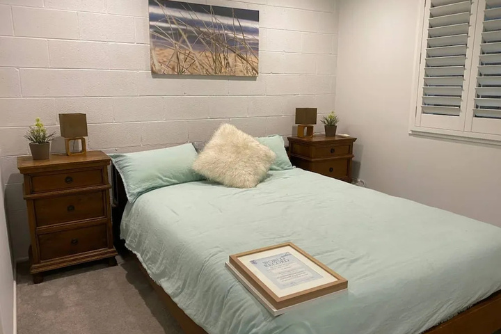 Room 2 of 9