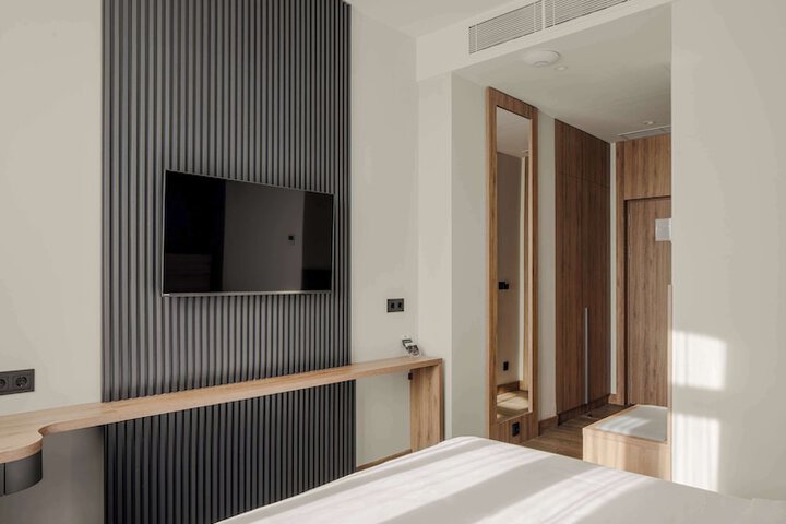 Room 15 of 92