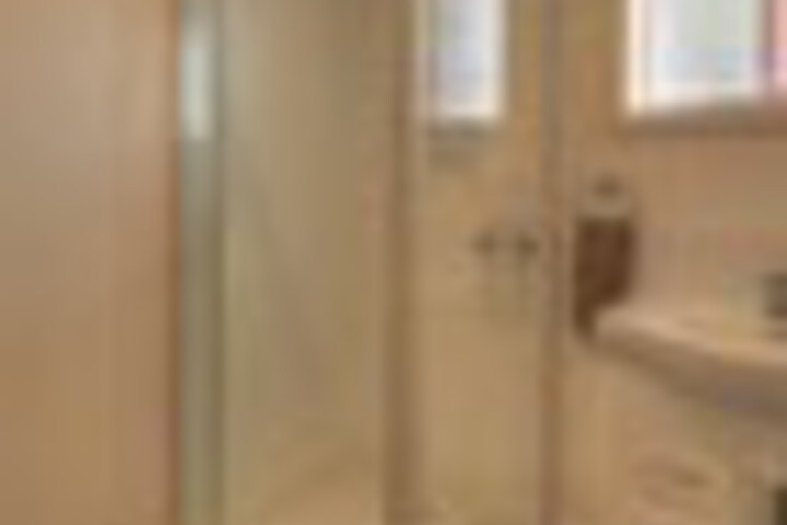 Room 158 of 195