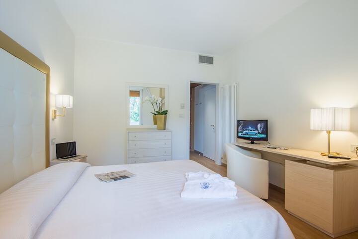 Room 25 of 71