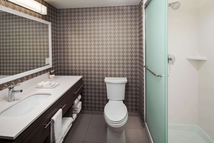 Bathroom shower