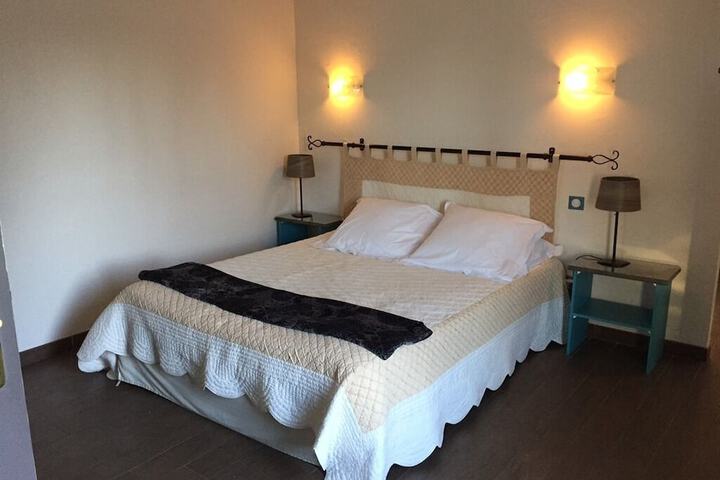 Room 5 of 47