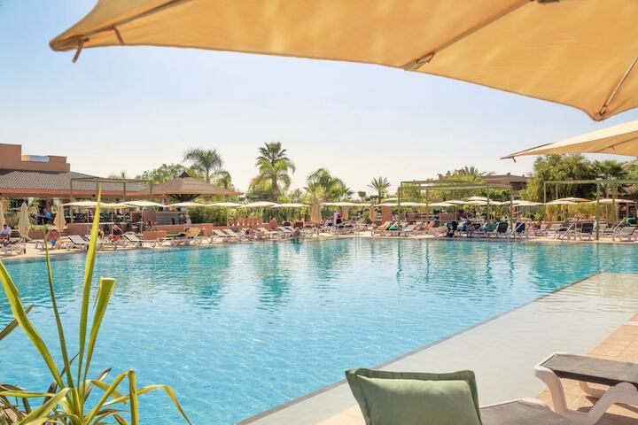 Hotel with Pool