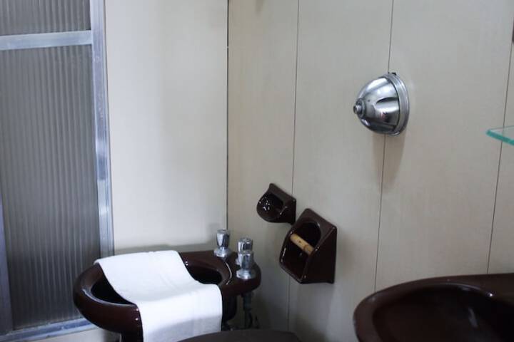 Room 15 of 22