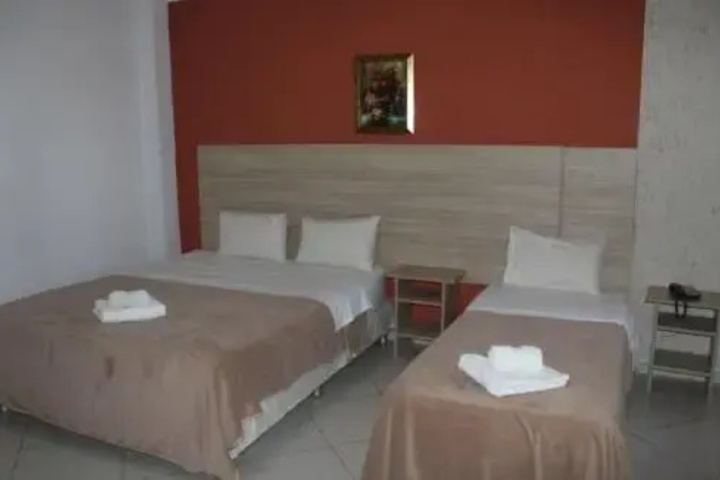 Room 3 of 10