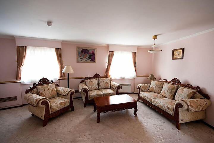 Room 4 of 41