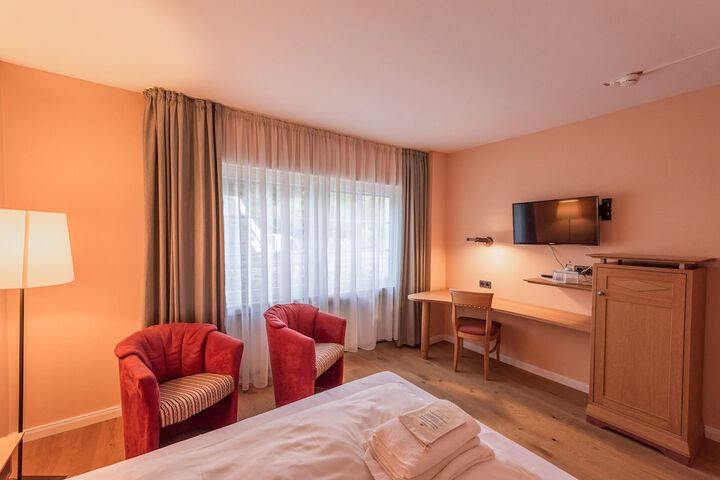 Room 15 of 77