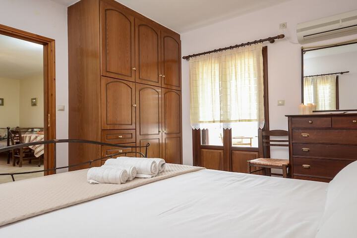 Room 16 of 90